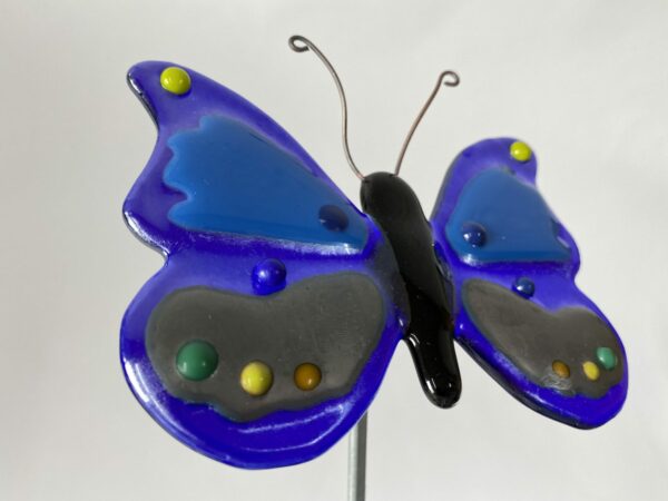 Blå sommerfugl på pind - no 6